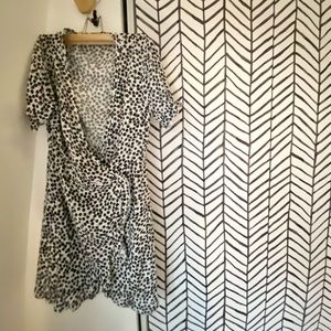 Bought this off of Shein. Too small for me.